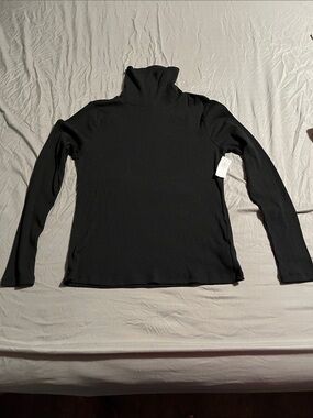 NWT Old Navy Long Sleeve Turtleneck Shirt- Size M